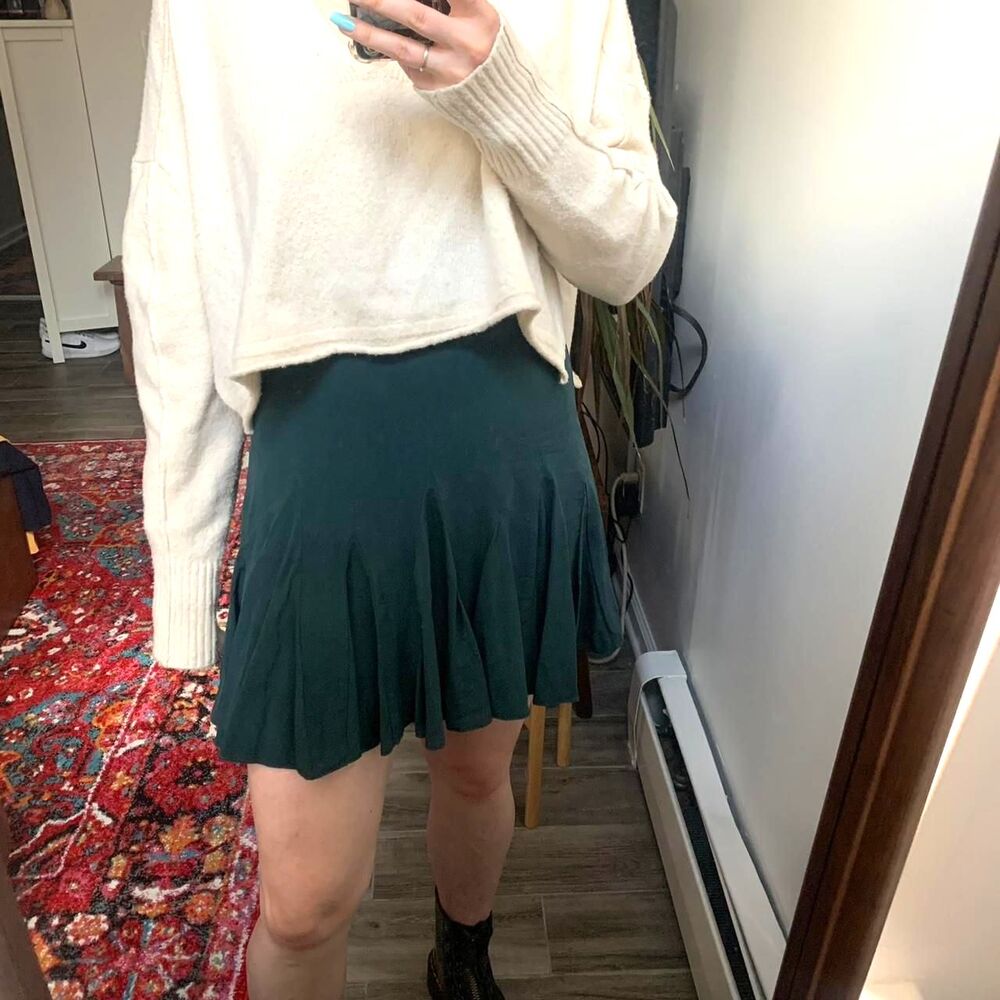 Club Monaco Pleated Green Skirt
